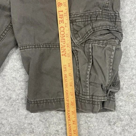Levi Strauss & Co‎ Cargo Shorts Mens 28 Gray Utility Big Pockets Made To Fit - Picture 2 of 9